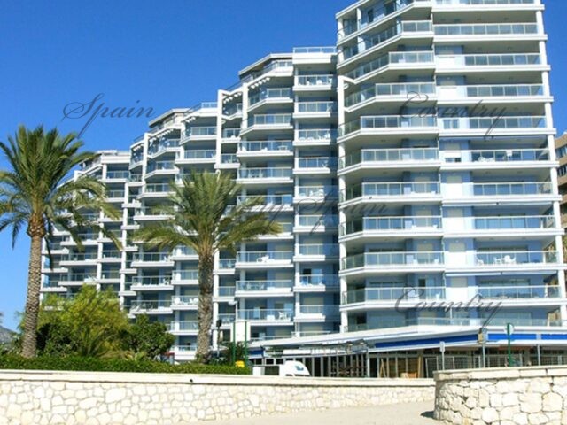 {:en}2-bedroom apartment front line of playa Levante in Calpe{:}{:fr}Magnifique appartement 2 chambres face à la mer à Calpe{:}{:nl}Appartement met 2 slaapkamers vlak aan zee in Calpe{:}