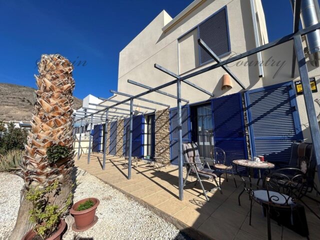 {:en}Beautiful semi detached house in Las Kalendas (Fortuna){:}{:fr}Belle maison mitoyenne à Las Kalendas (Fortuna){:}{:nl}Mooi half-open bebouwing in Las Kalendas (Fortuna){:}