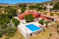 {:en}Villa with pool & garage in Pinoso{:}{:fr}Villa avec piscine & garage à Pinoso{:}{:nl}Villa met zwembad & garage in Pinoso{:}{:es}Villa con piscina y garaje en Pinoso{:} at El Pinós, Province d'Alicante, Espagne for 274999