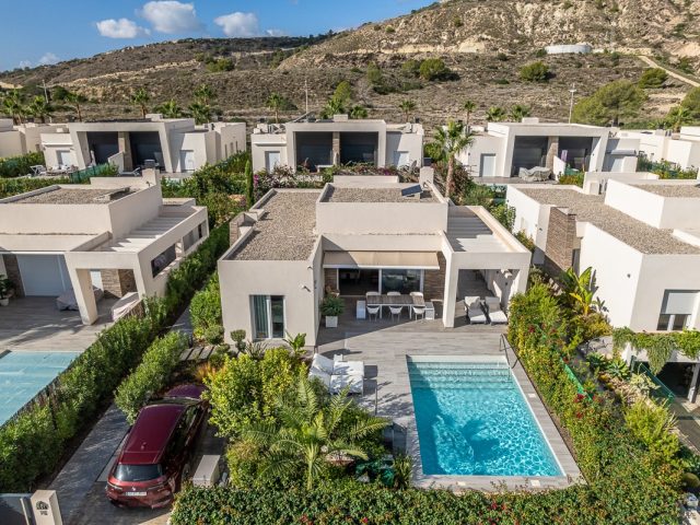 {:en}2 Bedrooms VILLA in ALGORFA - K2424{:}{:fr}VILLA de 2 Chambres  à ALGORFA - K2424{:}{:nl}VILLA met 2 Slaapkamers  in ALGORFA - K2424{:}{:es}VILLA de 2 Dormitorios en ALGORFA - K2424{:}