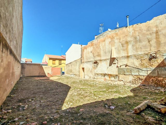 {:en} Bedrooms Plot in Pinoso - FOX-P115{:}{:fr}Plot de  Chambres  à Pinoso - FOX-P115{:}{:nl}Plot met  Slaapkamers  in Pinoso - FOX-P115{:}{:es}Plot de  Dormitorios en Pinoso - FOX-P115{:}