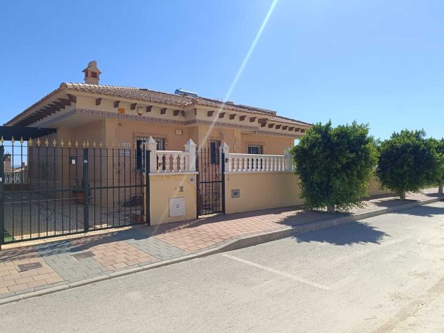 {:en}3 Bedrooms Villa in Fortuna - NWD6048{:}{:fr}Villa de 3 Chambres  à Fortuna - NWD6048{:}{:nl}Villa met 3 Slaapkamers  in Fortuna - NWD6048{:}{:es}Villa de 3 Dormitorios en Fortuna - NWD6048{:}