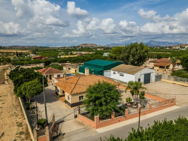 {:en}7 Bedrooms VILLA in ORIHUELA - K2516{:}{:fr}VILLA de 7 Chambres  à ORIHUELA - K2516{:}{:nl}VILLA met 7 Slaapkamers  in ORIHUELA - K2516{:}{:es}VILLA de 7 Dormitorios en ORIHUELA - K2516{:}