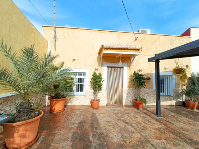 {:en}3 Bedrooms Villa in Barinas - AM-BARNSJNI{:}{:fr}Villa de 3 Chambres  à Barinas - AM-BARNSJNI{:}{:nl}Villa met 3 Slaapkamers  in Barinas - AM-BARNSJNI{:}{:es}Villa de 3 Dormitorios en Barinas - AM-BARNSJNI{:}